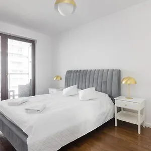 https://burakowska-pastel-elegant-apartment.warsawhotelspoland.com