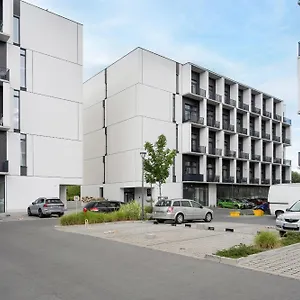 https://airport-studio-zarembowicza-by-renters.hotelswroclaw.com